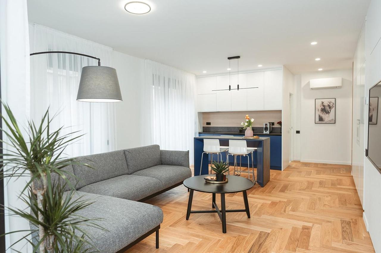 26Bricks Luxury Suites Gran Varadino Esterno foto
