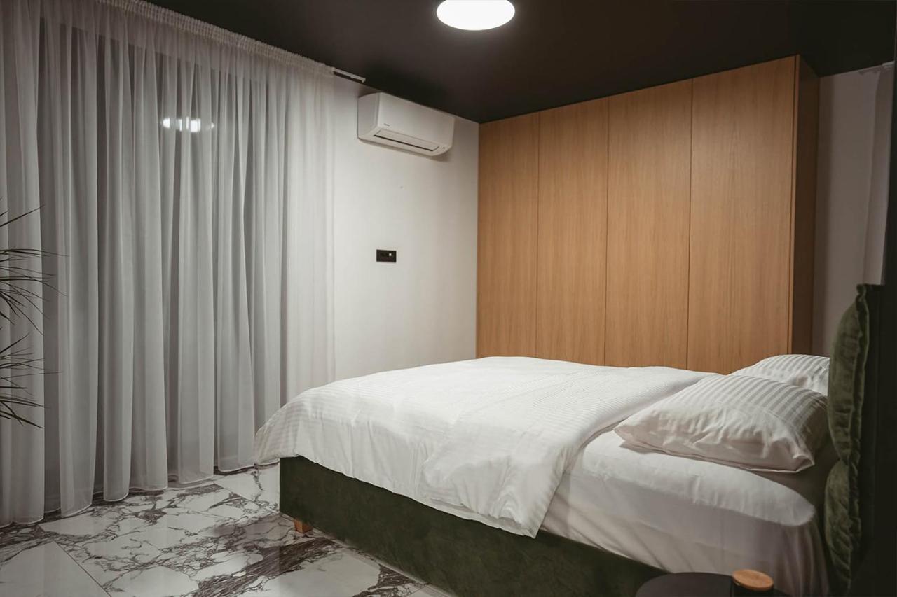 26Bricks Luxury Suites Gran Varadino Esterno foto