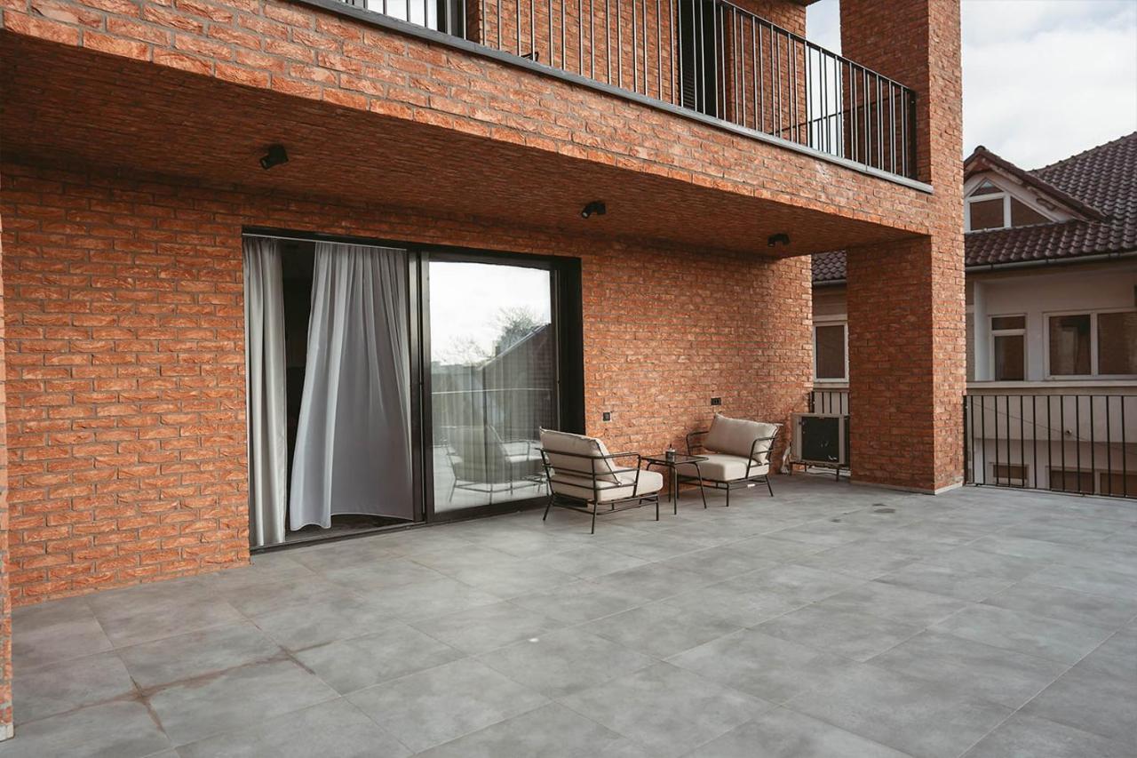 26Bricks Luxury Suites Gran Varadino Esterno foto