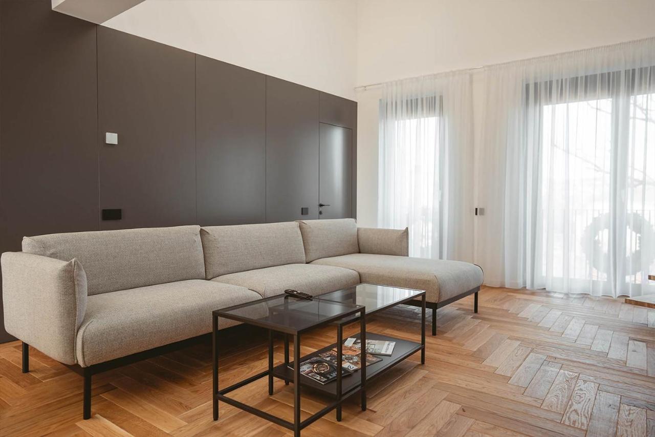 26Bricks Luxury Suites Gran Varadino Esterno foto