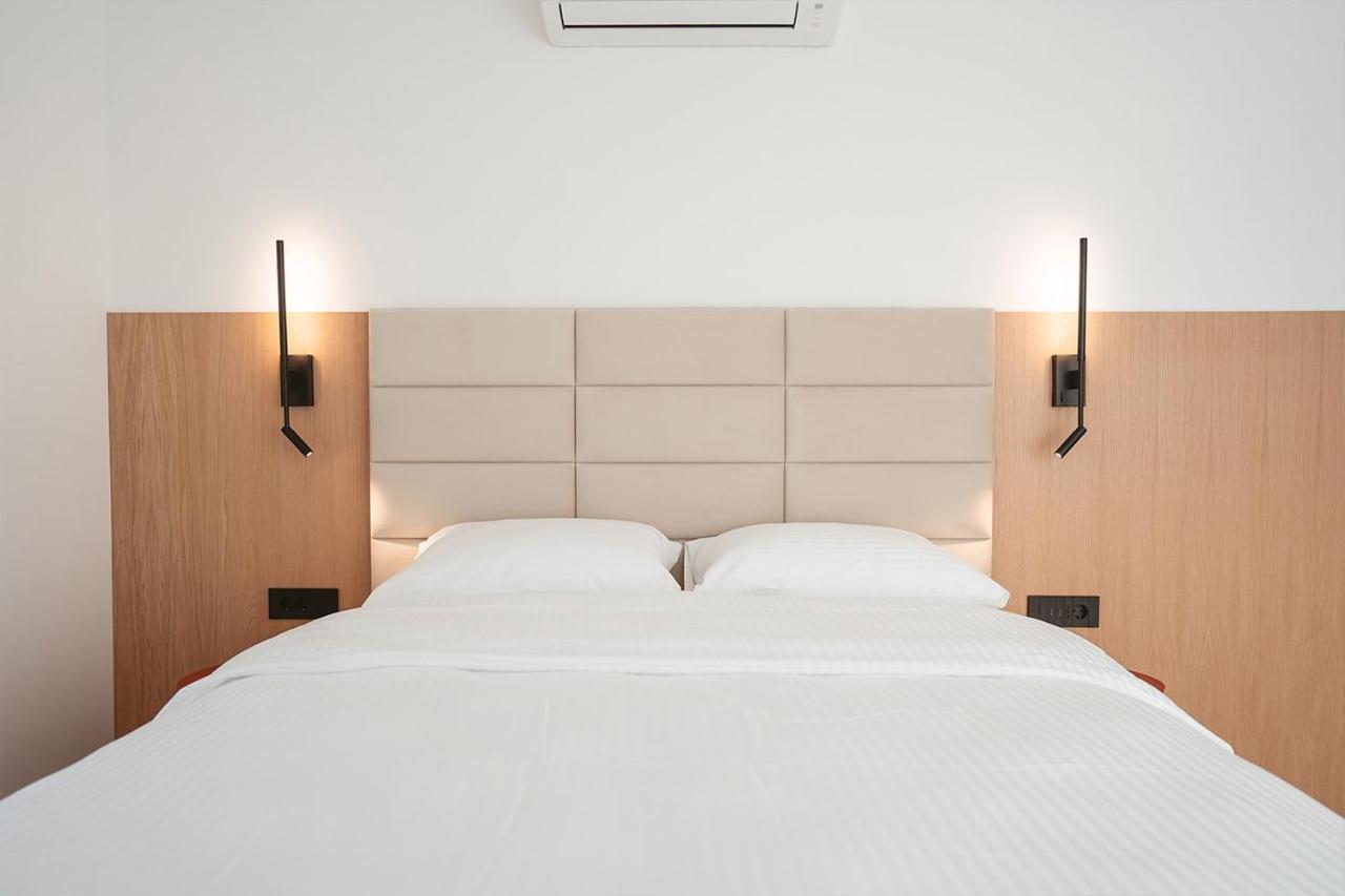 26Bricks Luxury Suites Gran Varadino Esterno foto