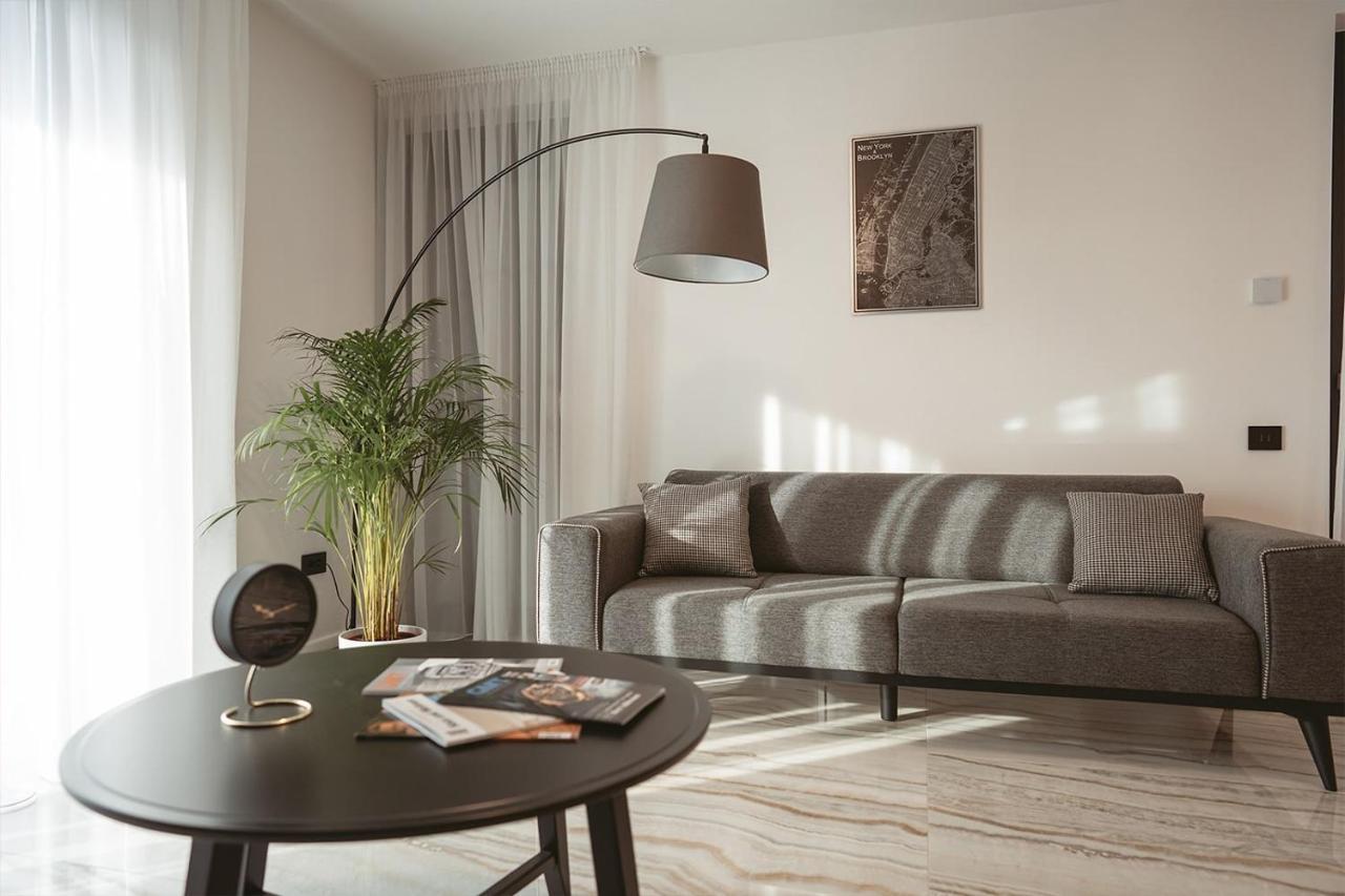 26Bricks Luxury Suites Gran Varadino Esterno foto